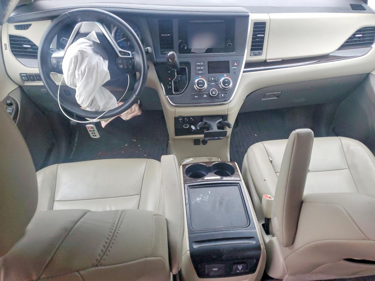 2015 TOYOTA SIENNA XLE PREMIUM 8-PASSENGER photo 15