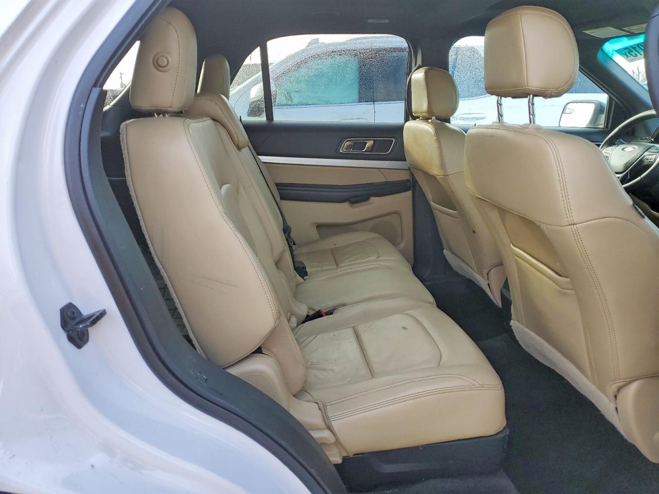 2017 FORD EXPLORER XLT photo 11