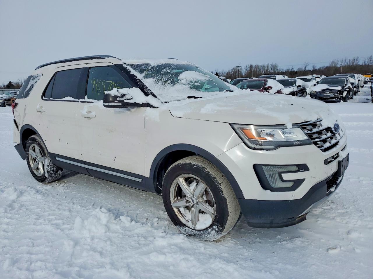 2017 FORD EXPLORER XLT photo 4