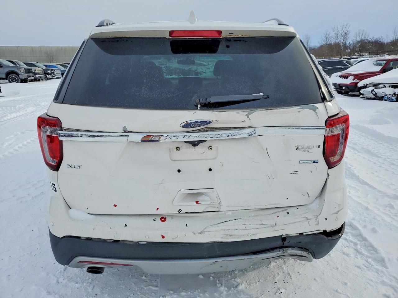 2017 FORD EXPLORER XLT photo 6