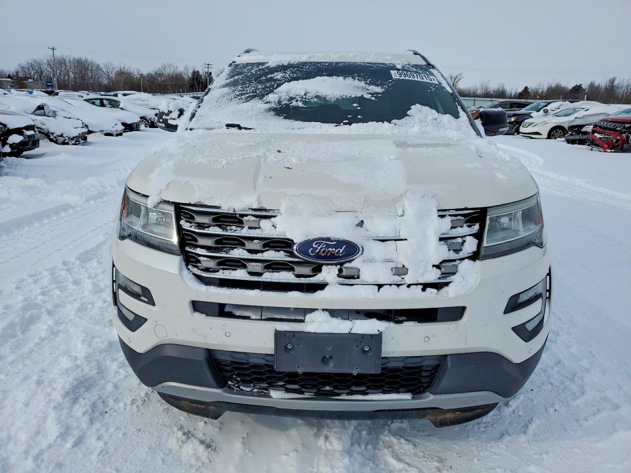 2017 FORD EXPLORER XLT photo 5