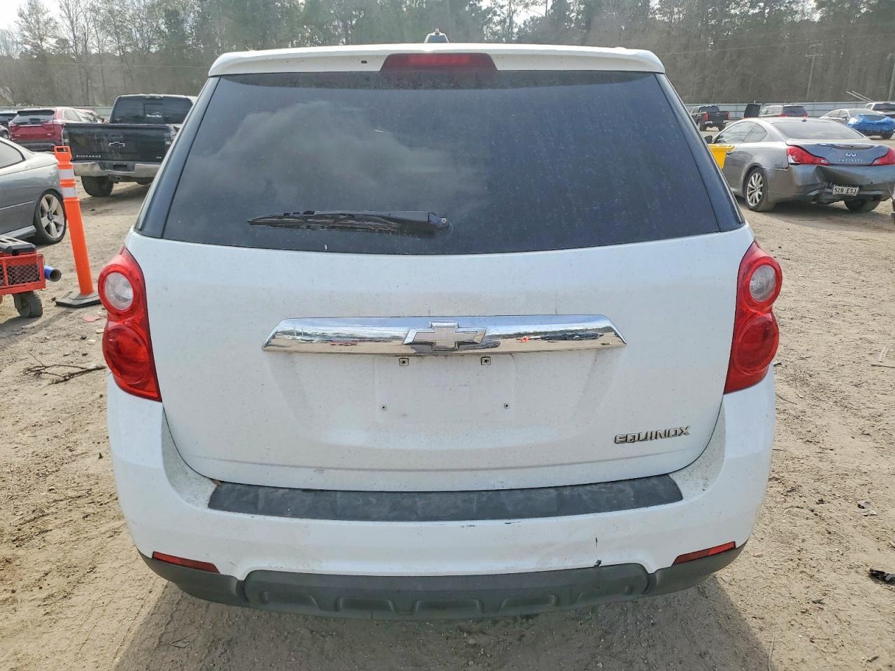 2015 CHEVROLET EQUINOX LS photo 6