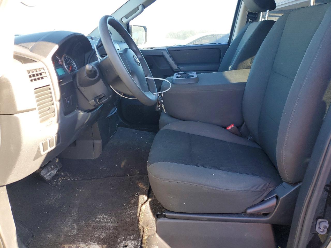 2012 NISSAN TITAN S photo 7
