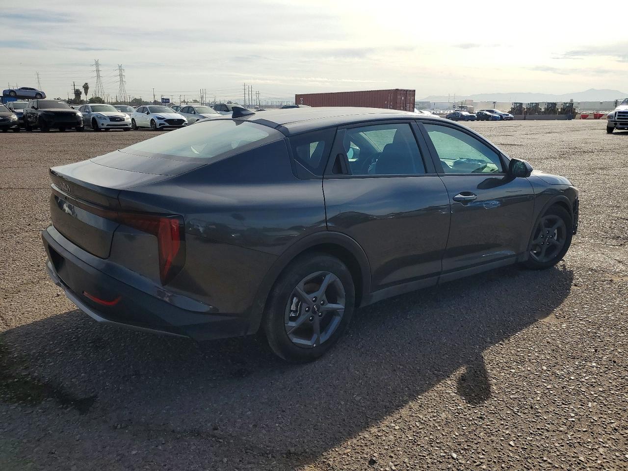 2025 KIA K4 LX photo 3