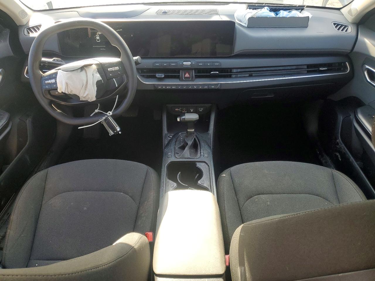 2025 KIA K4 LX photo 8