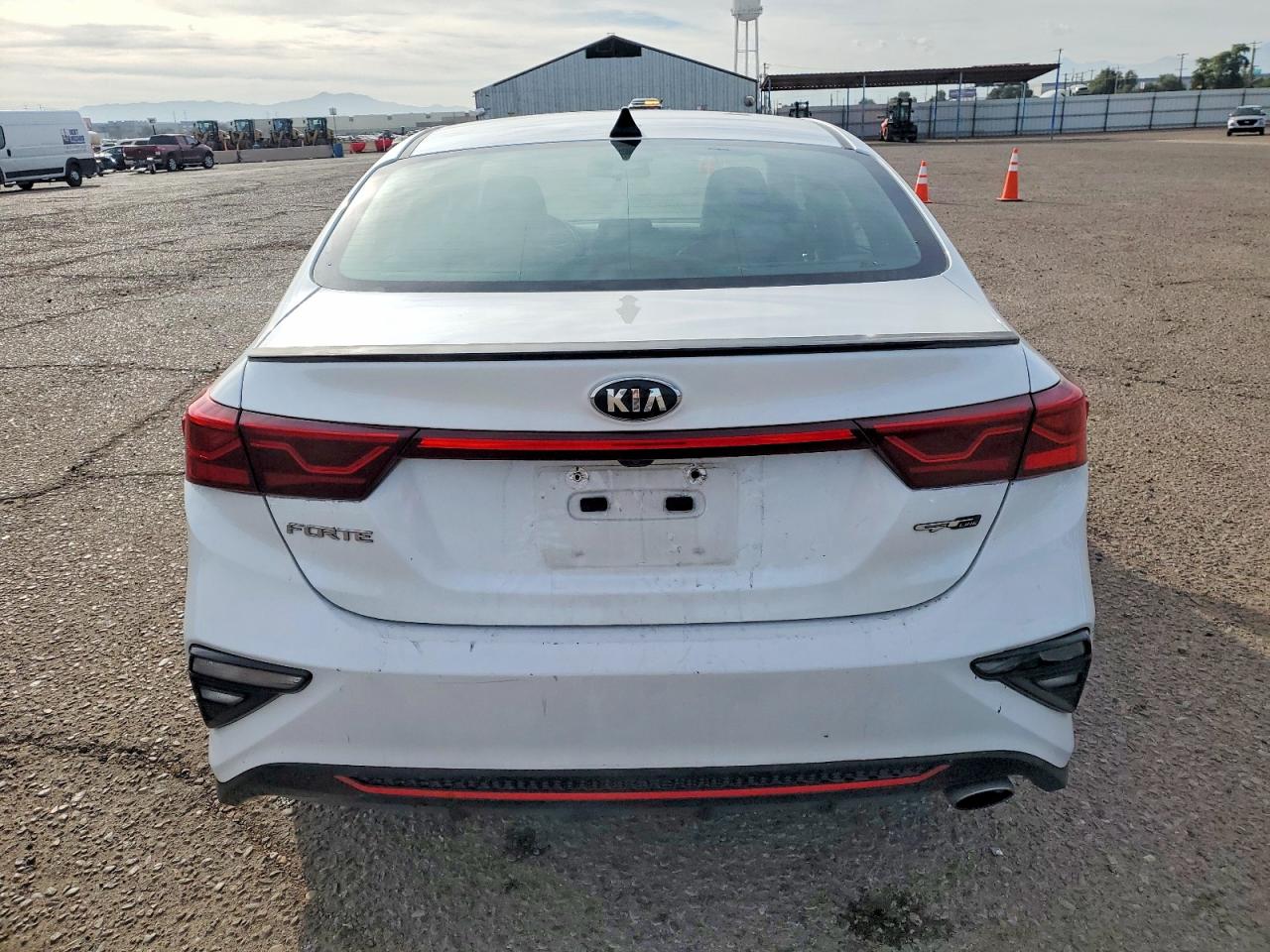 2021 KIA FORTE GT LINE photo 6