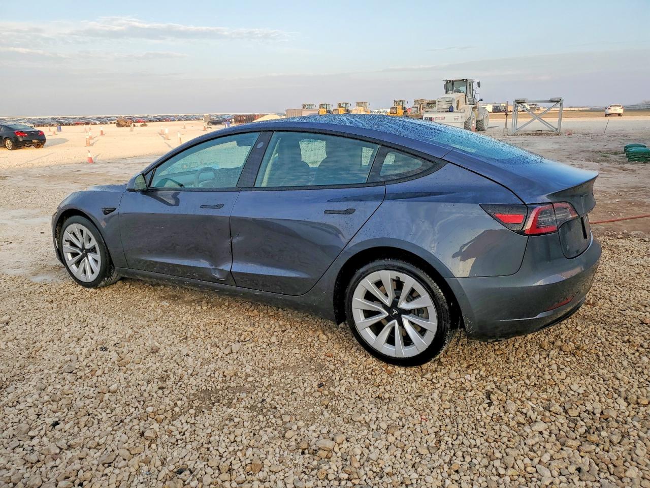 2022 TESLA MODEL 3 photo 2