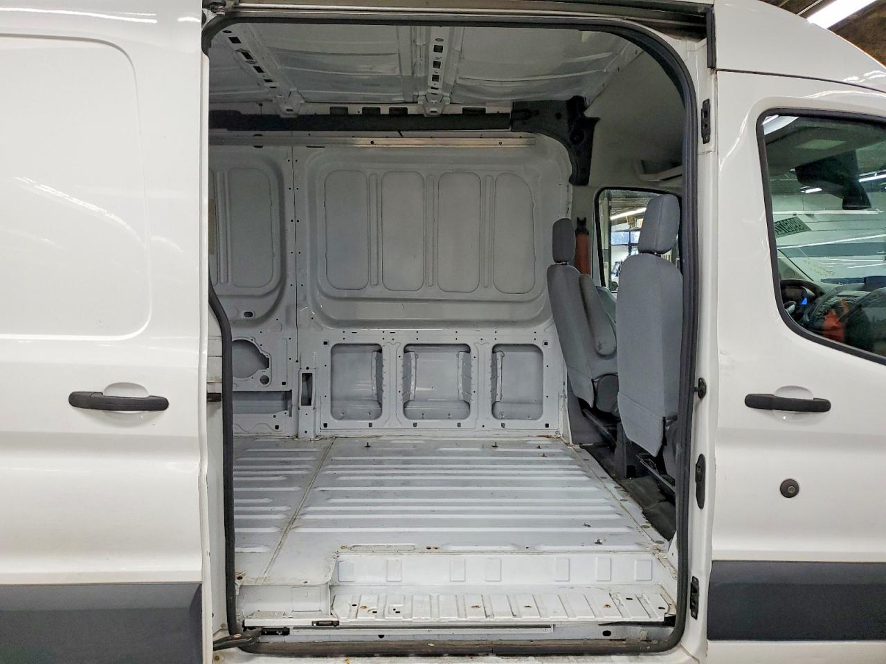 2017 FORD TRANSIT T-250 DELIVERY VAN photo 11