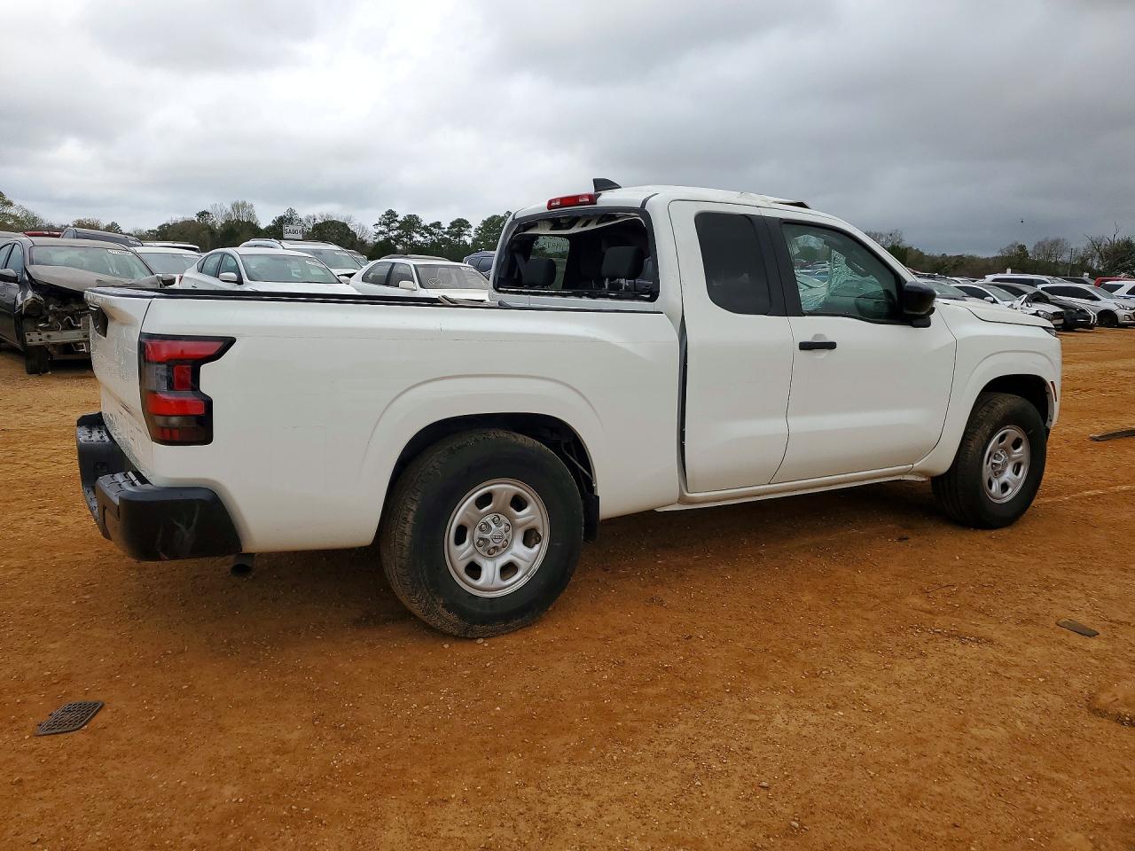 2024 NISSAN FRONTIER S photo 3