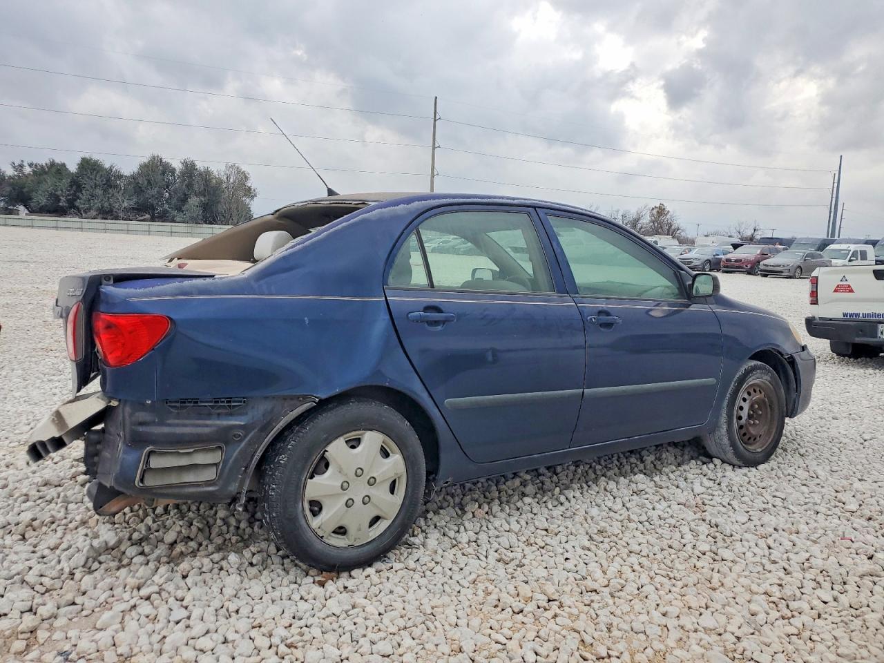 2006 TOYOTA COROLLA CE photo 3