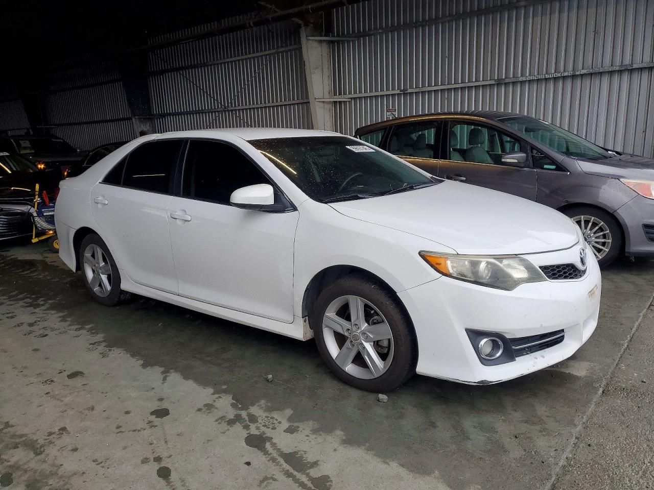 2012 TOYOTA CAMRY BASE photo 4