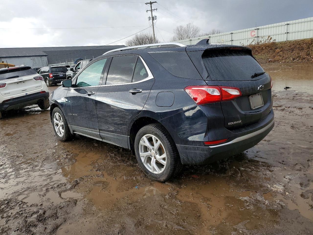 2021 CHEVROLET EQUINOX PREMIER photo 2