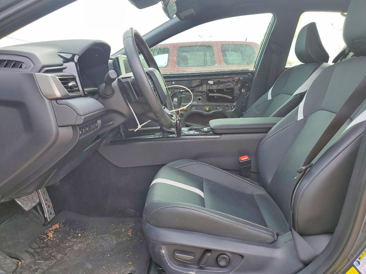 2025 TOYOTA CAMRY SE photo 7