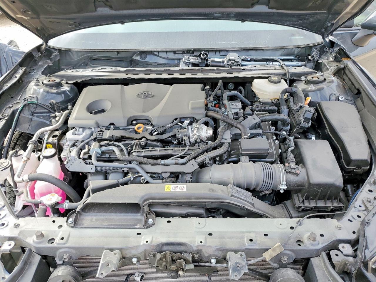 2025 TOYOTA CAMRY SE photo 11