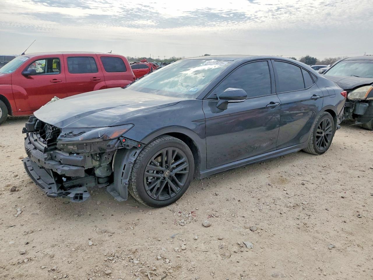 2025 TOYOTA CAMRY