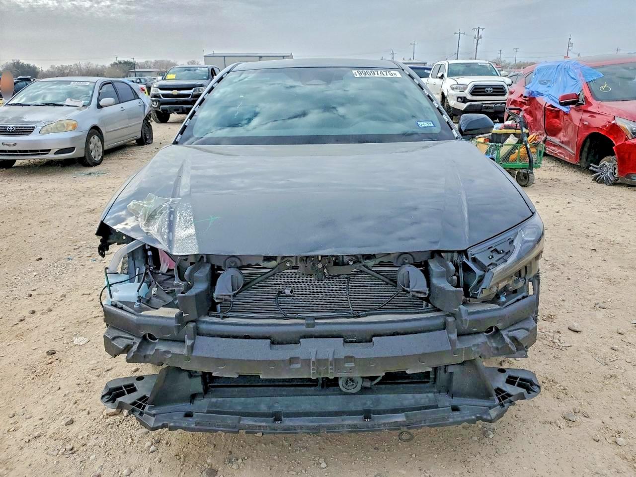 2025 TOYOTA CAMRY SE photo 5