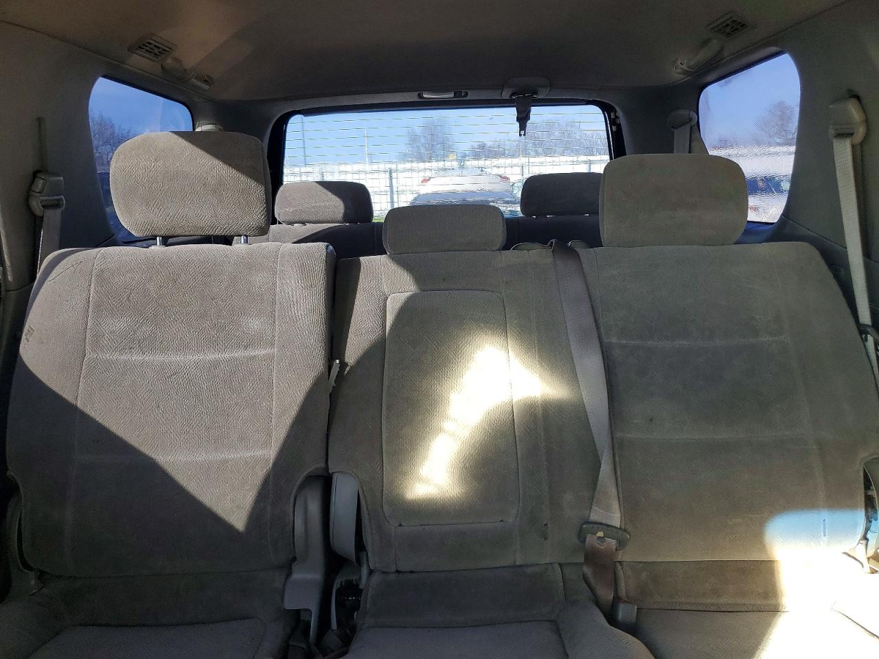 2001 TOYOTA SEQUOIA SR5 photo 10