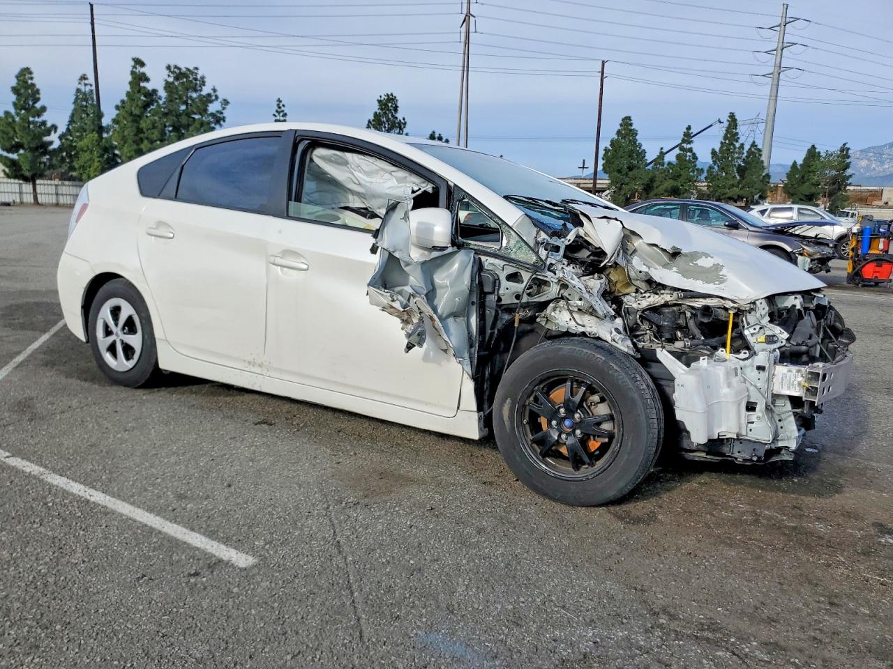 2013 TOYOTA PRIUS photo 4