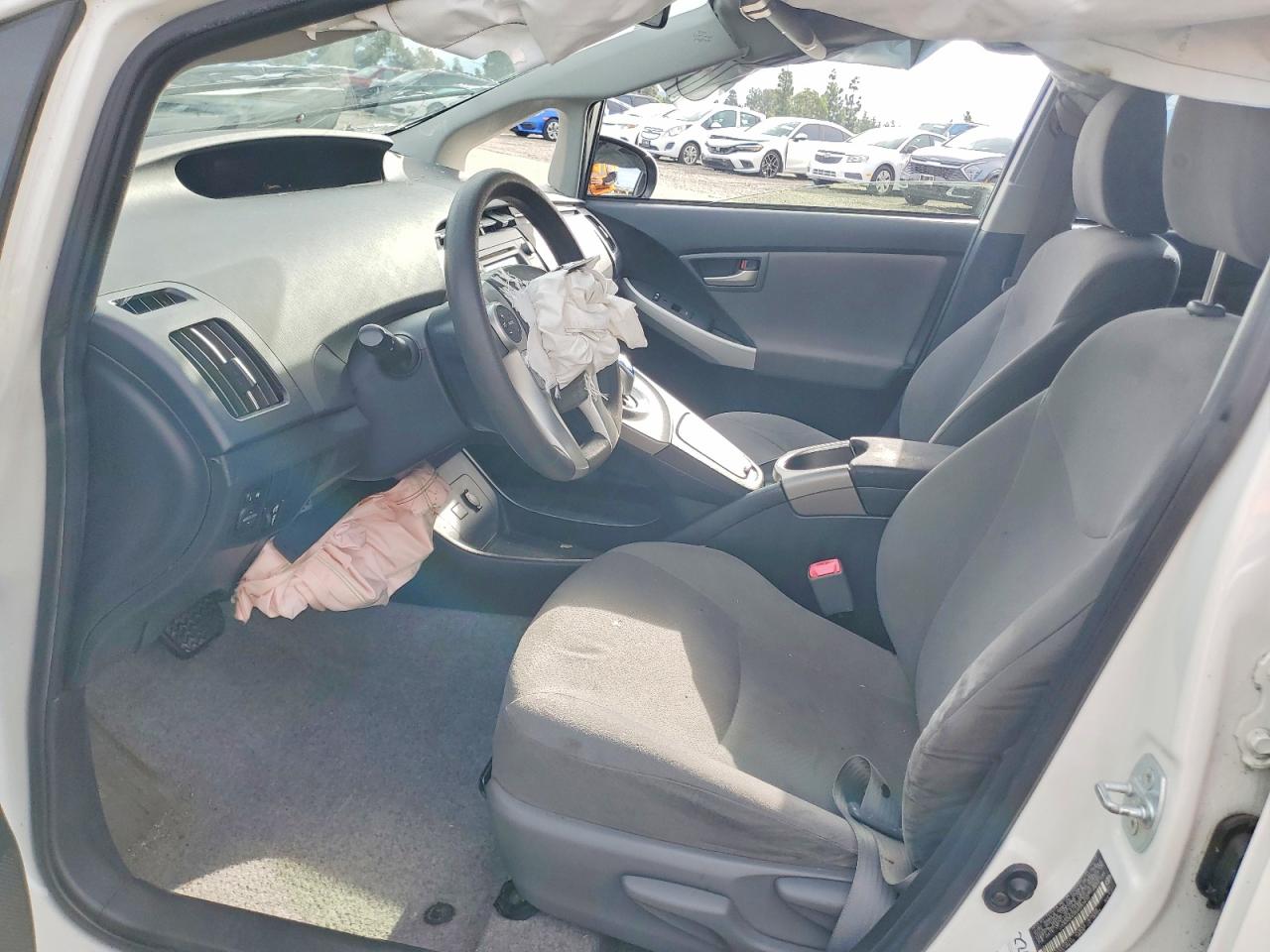 2013 TOYOTA PRIUS photo 7