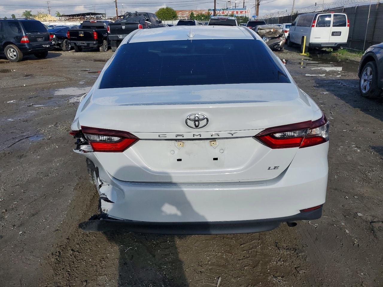 2024 TOYOTA CAMRY LE photo 6