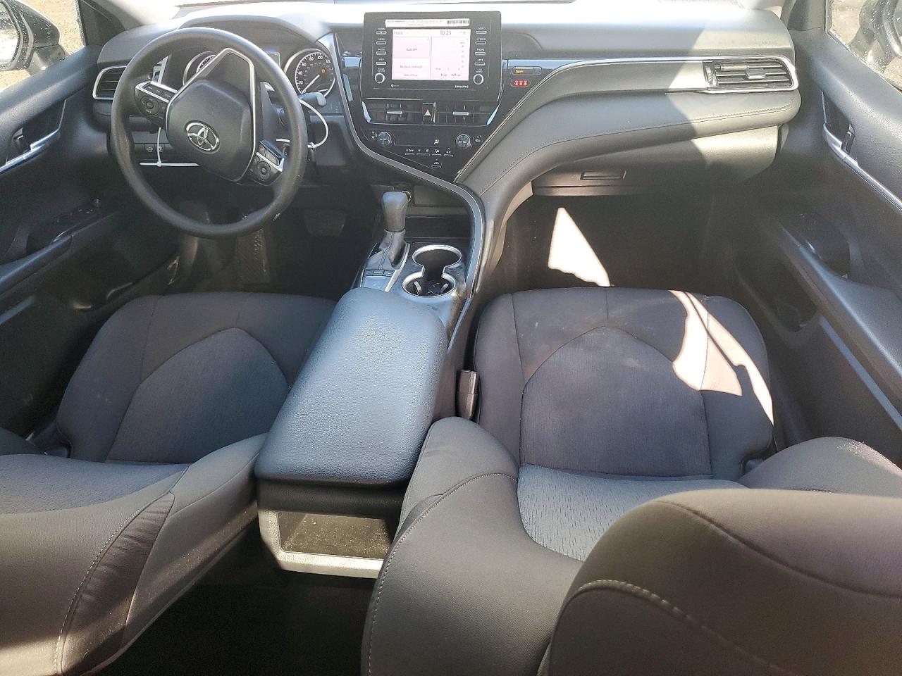 2024 TOYOTA CAMRY LE photo 8