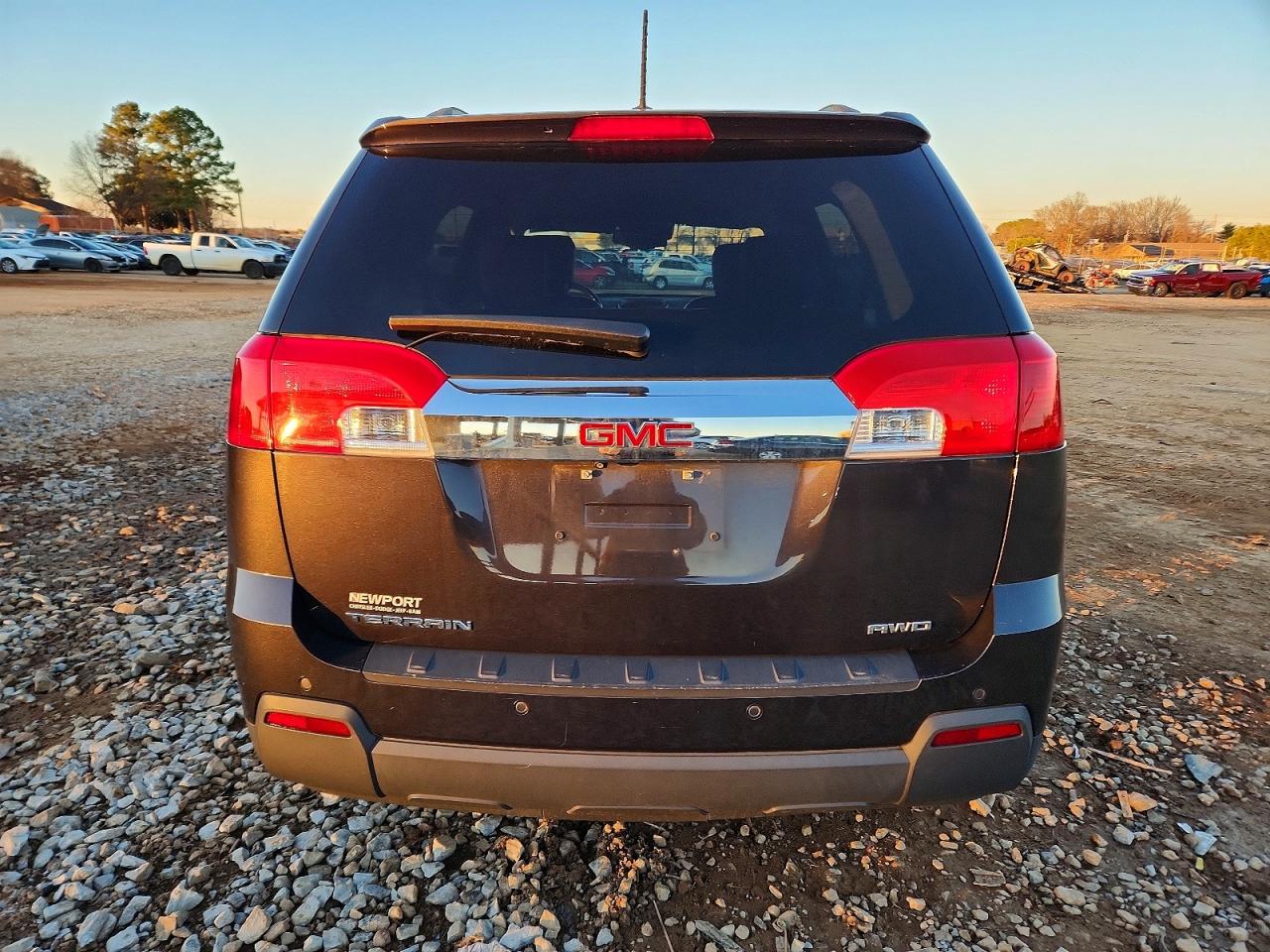 2015 GMC TERRAIN SLT photo 6