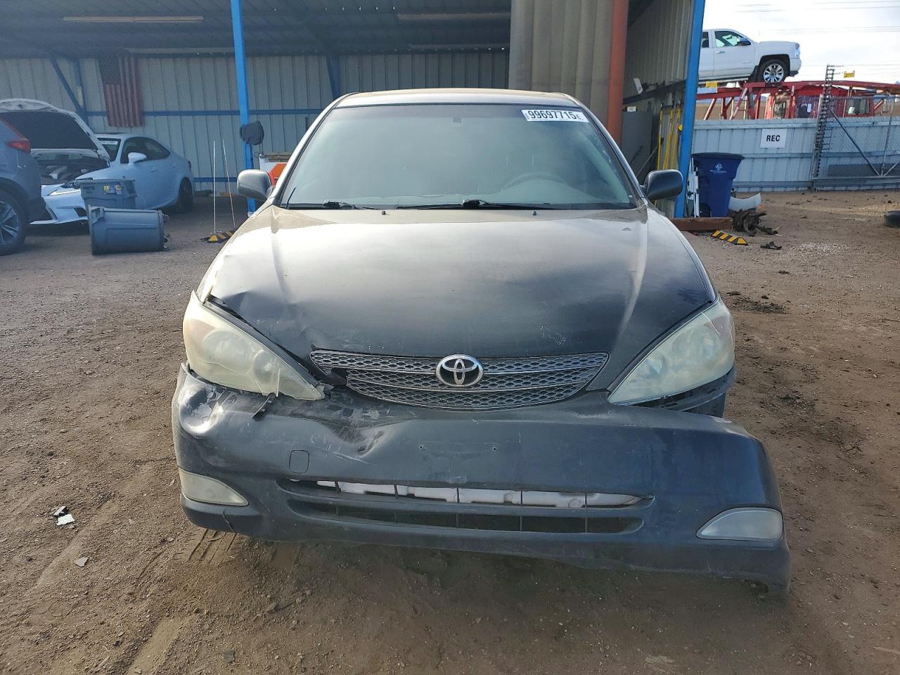 2004 TOYOTA CAMRY LE photo 5