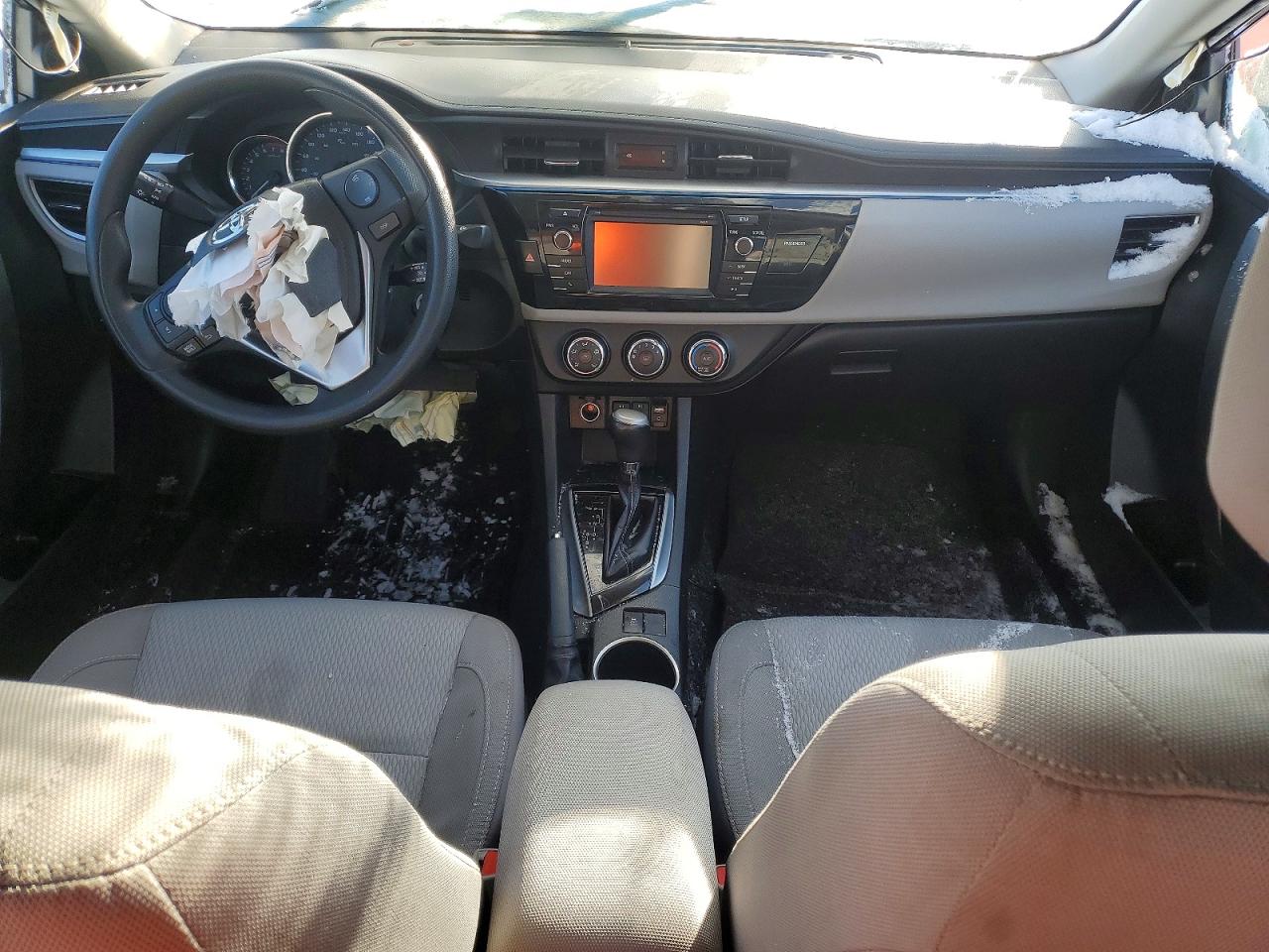2016 TOYOTA COROLLA L photo 8