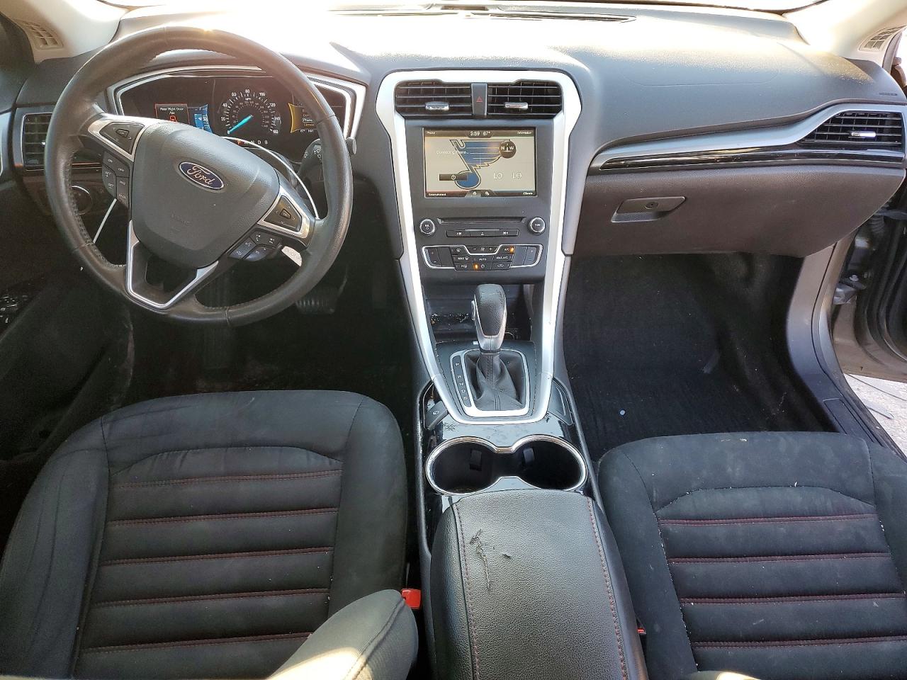 2016 FORD FUSION SE photo 8