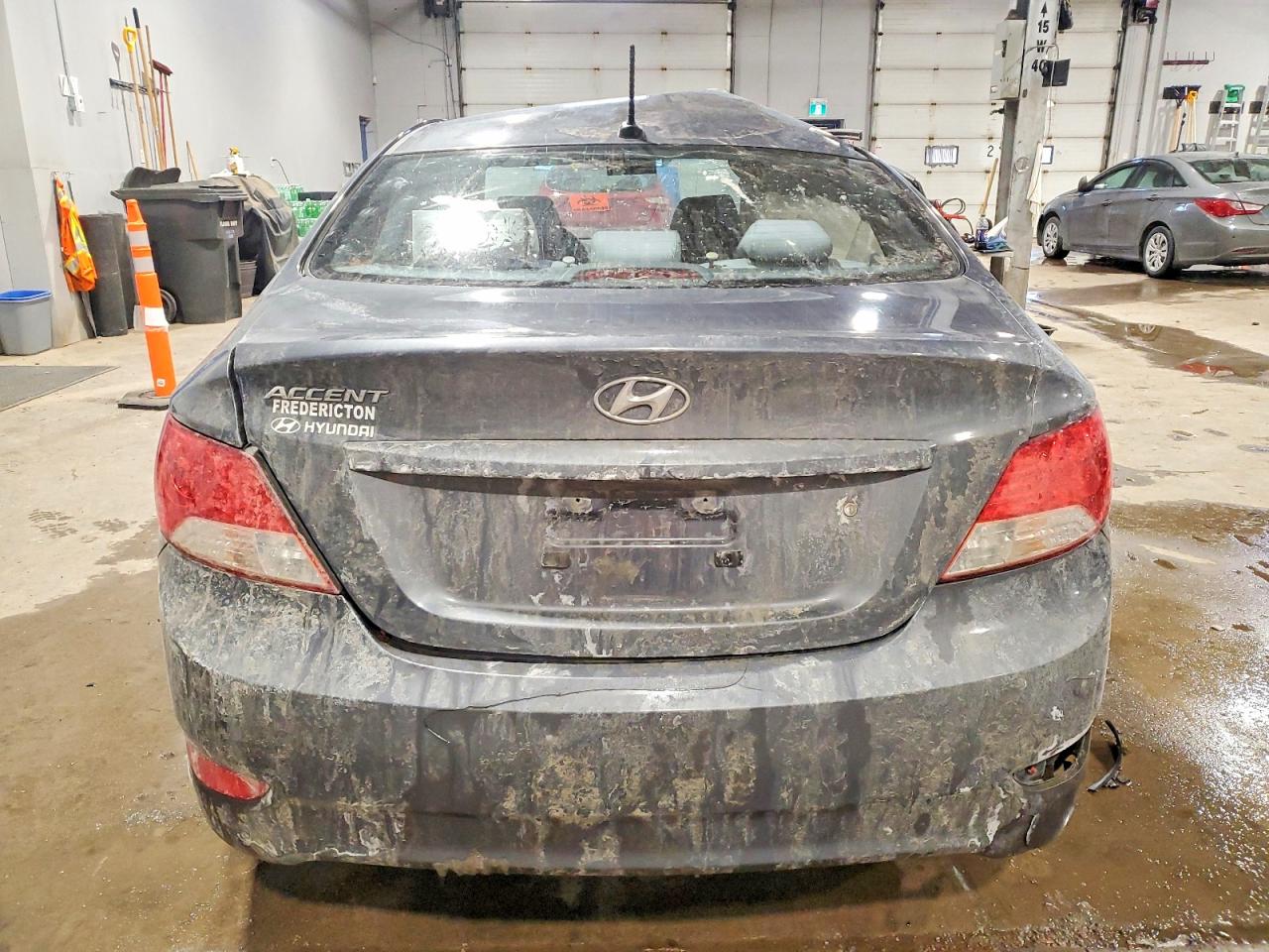 2012 HYUNDAI ACCENT GLS photo 6
