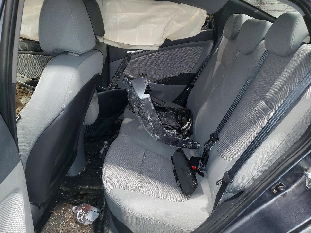 2012 HYUNDAI ACCENT GLS photo 10