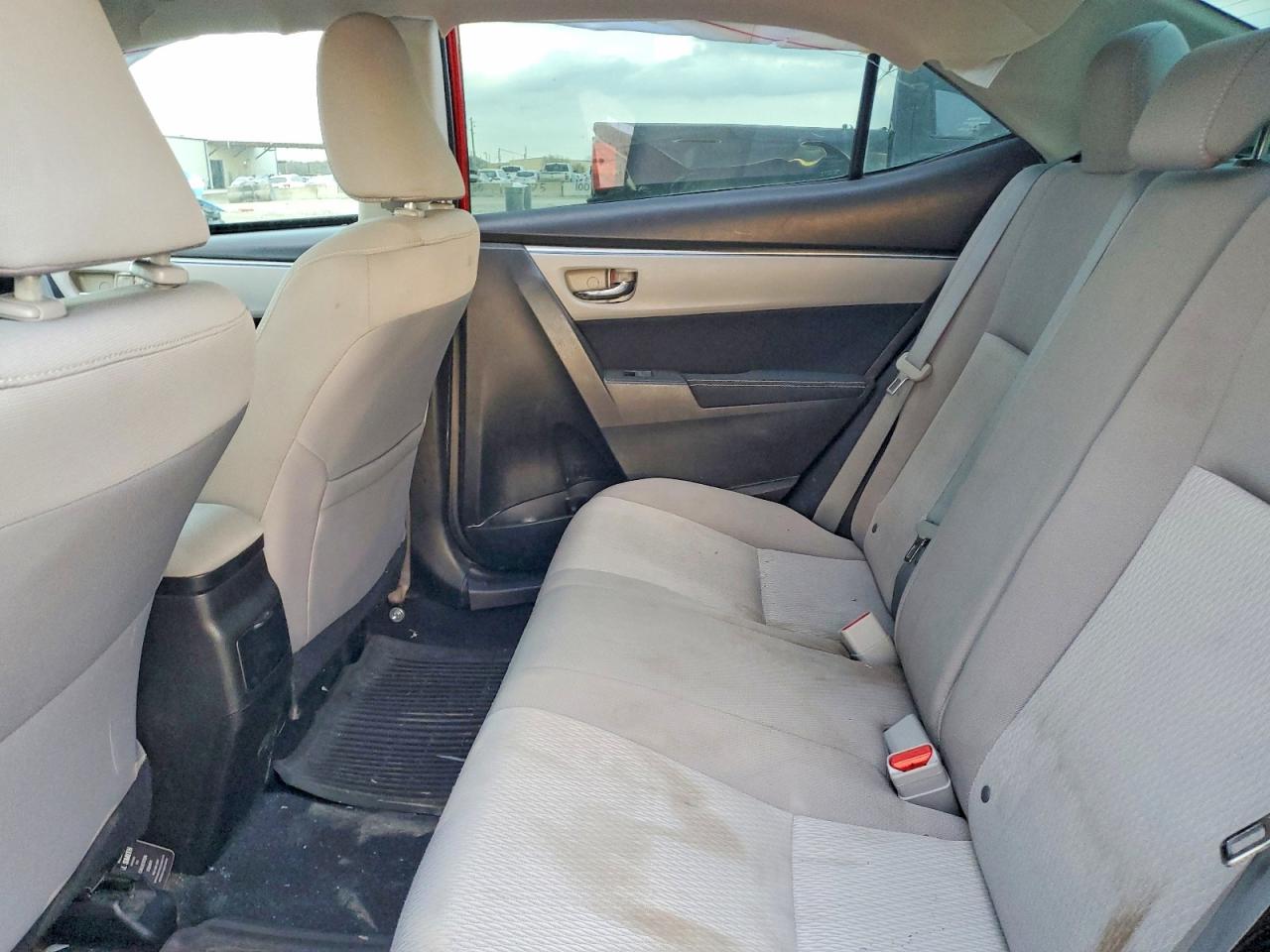 2014 TOYOTA COROLLA L photo 10