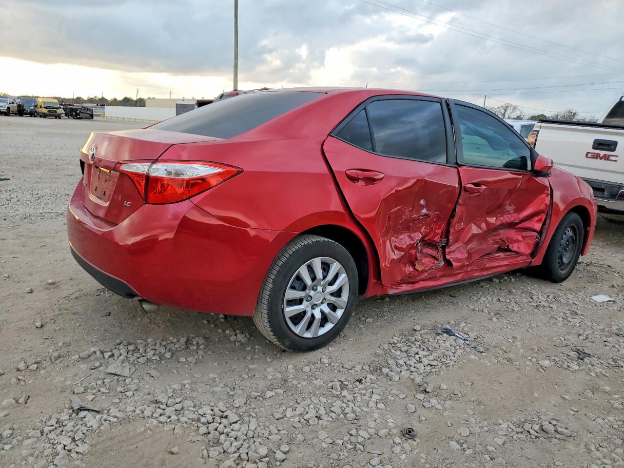 2014 TOYOTA COROLLA L photo 3