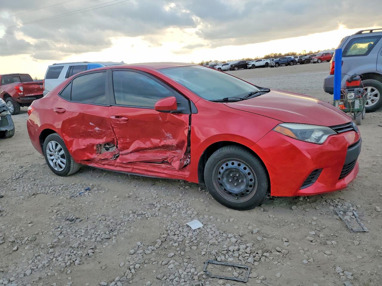 2014 TOYOTA COROLLA L photo 4