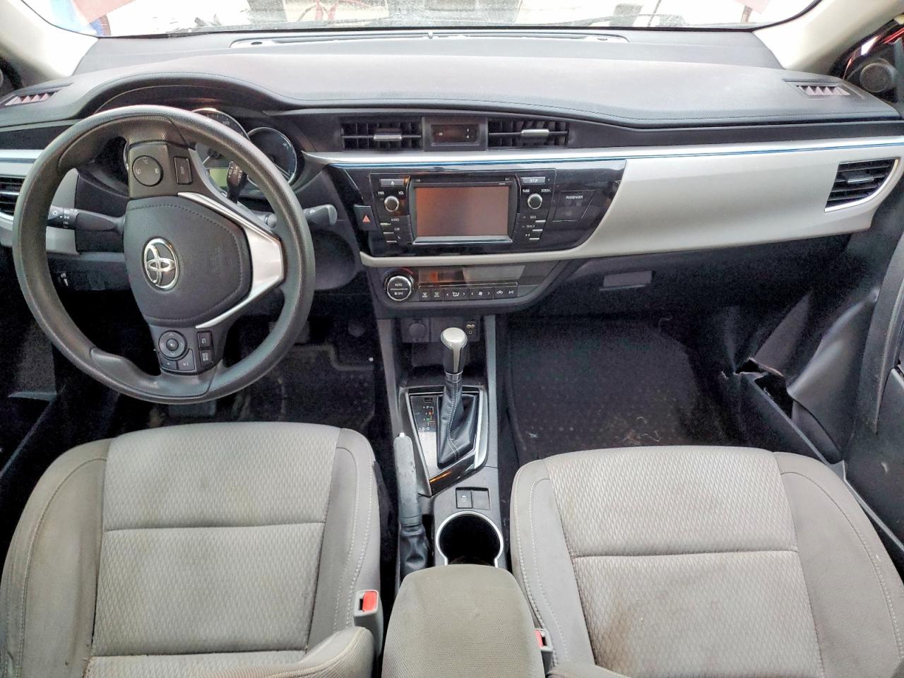 2014 TOYOTA COROLLA L photo 8