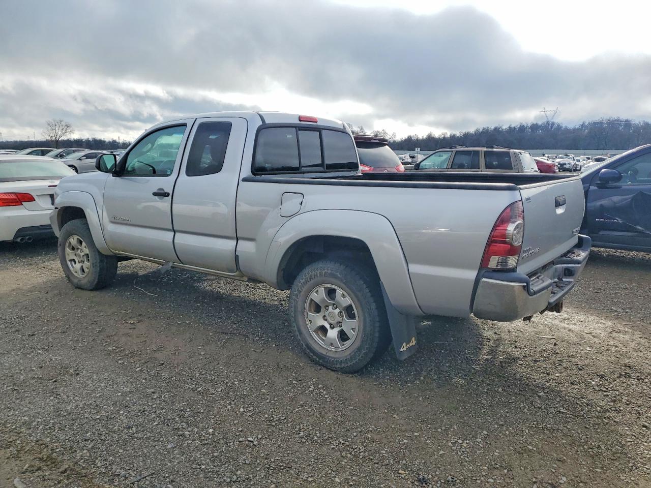 2013 TOYOTA TACOMA V6 photo 2