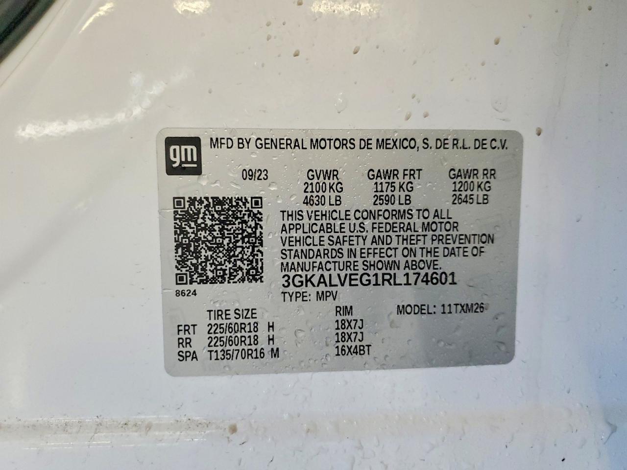 2024 GMC TERRAIN SLT photo 13