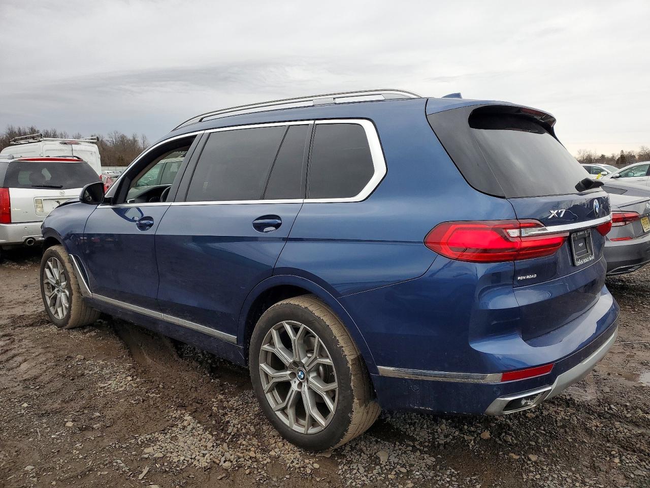 2022 BMW X7 XDRIVE40I photo 2