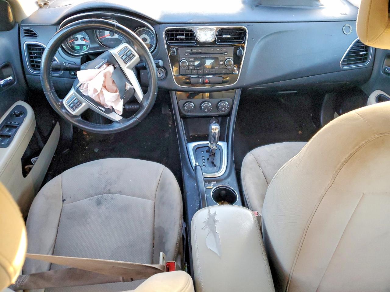 2013 CHRYSLER 200 TOURING photo 8