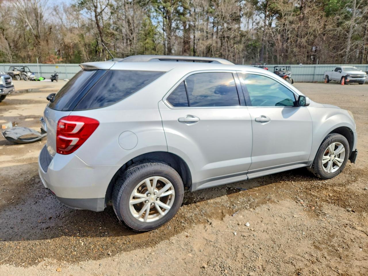 2016 CHEVROLET EQUINOX LT photo 3