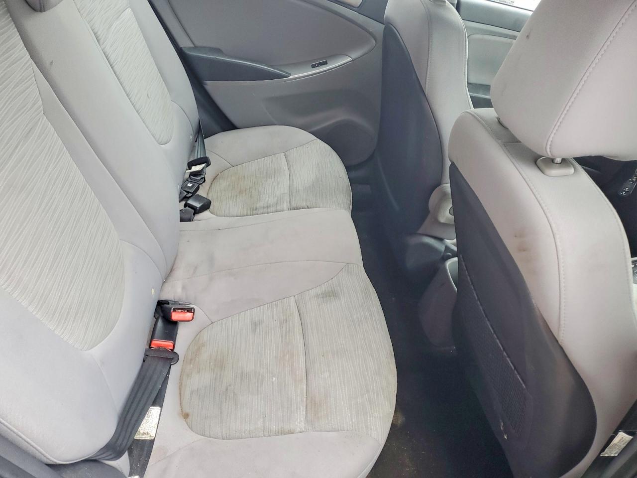 2017 HYUNDAI ACCENT SE photo 10