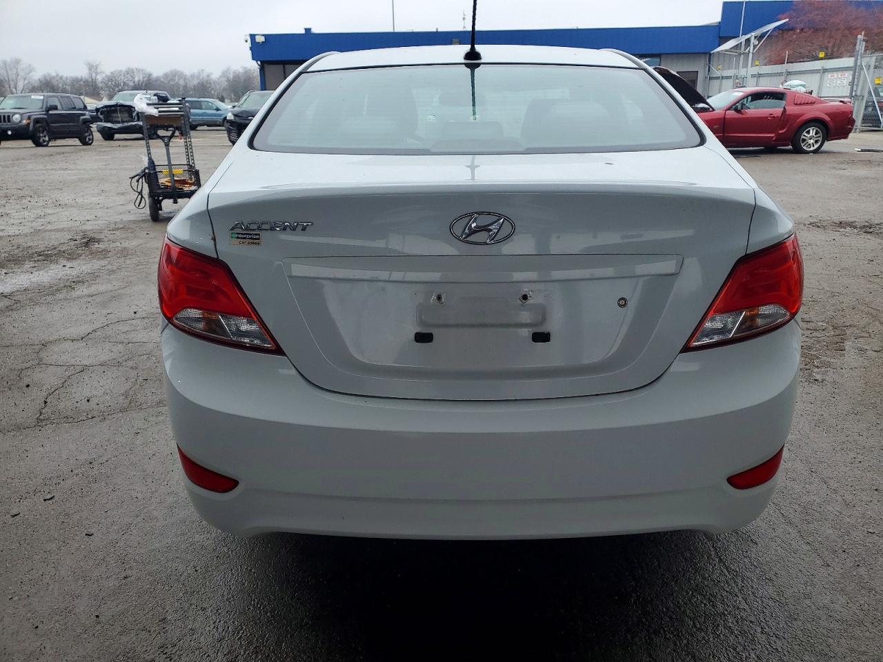 2017 HYUNDAI ACCENT SE photo 6