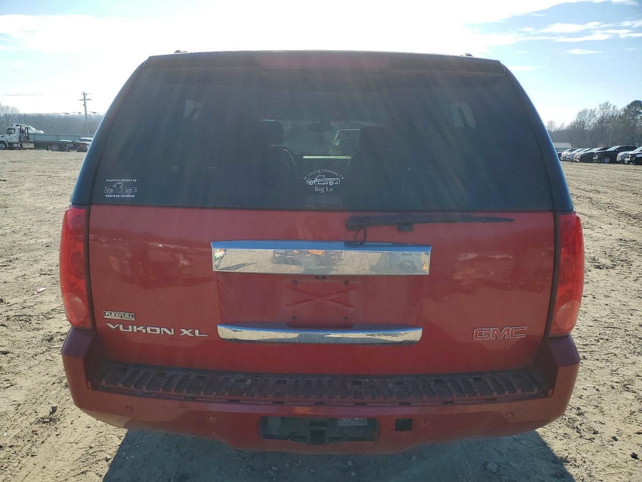 2008 GMC YUKON XL K1500 photo 6