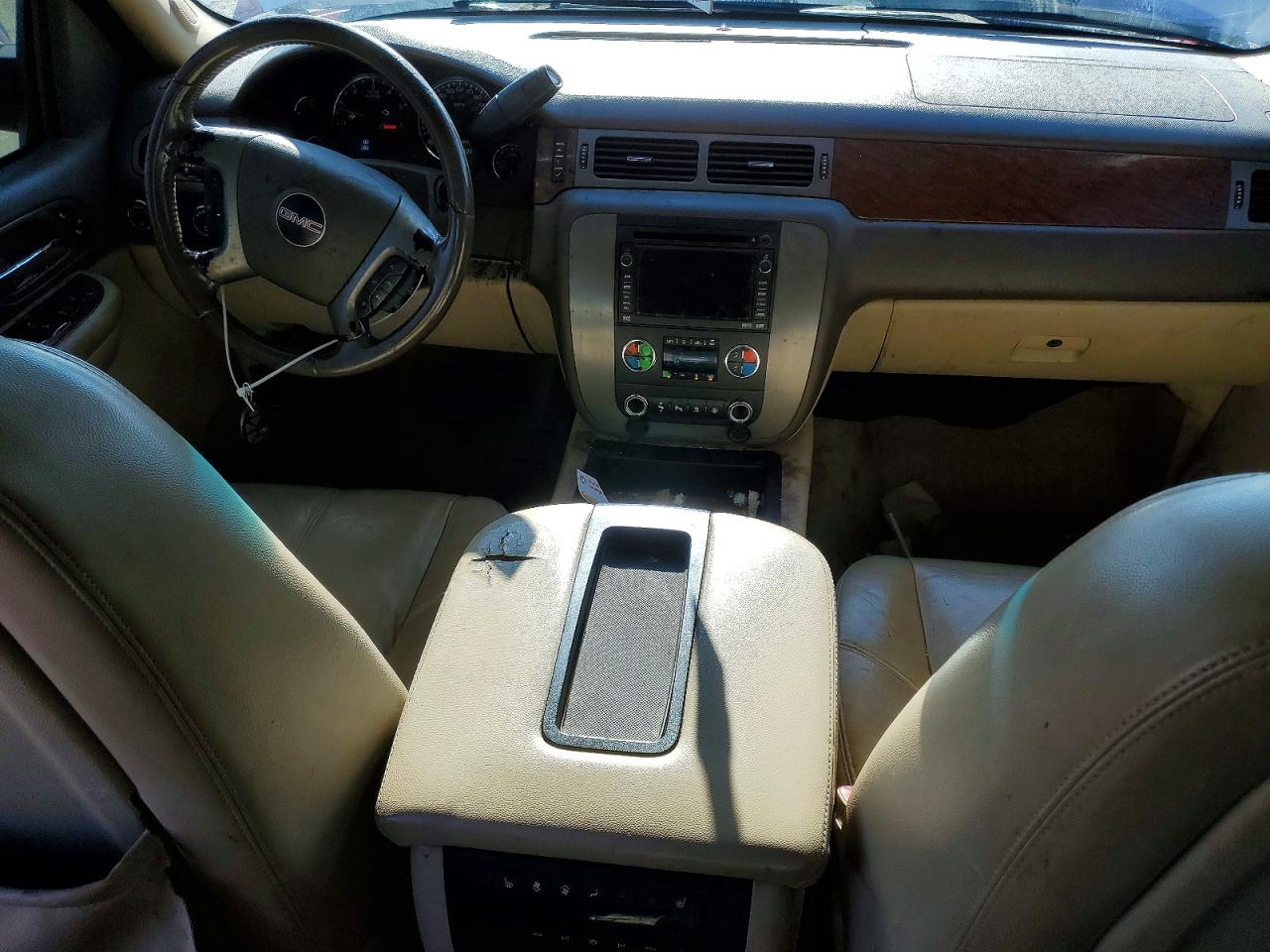 2008 GMC YUKON XL K1500 photo 8