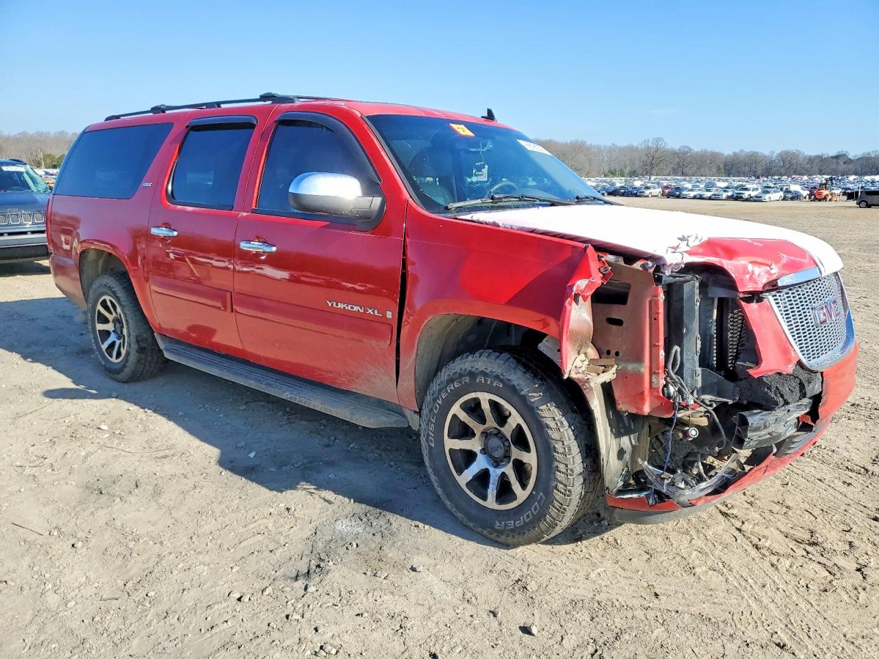 2008 GMC YUKON XL K1500 photo 4