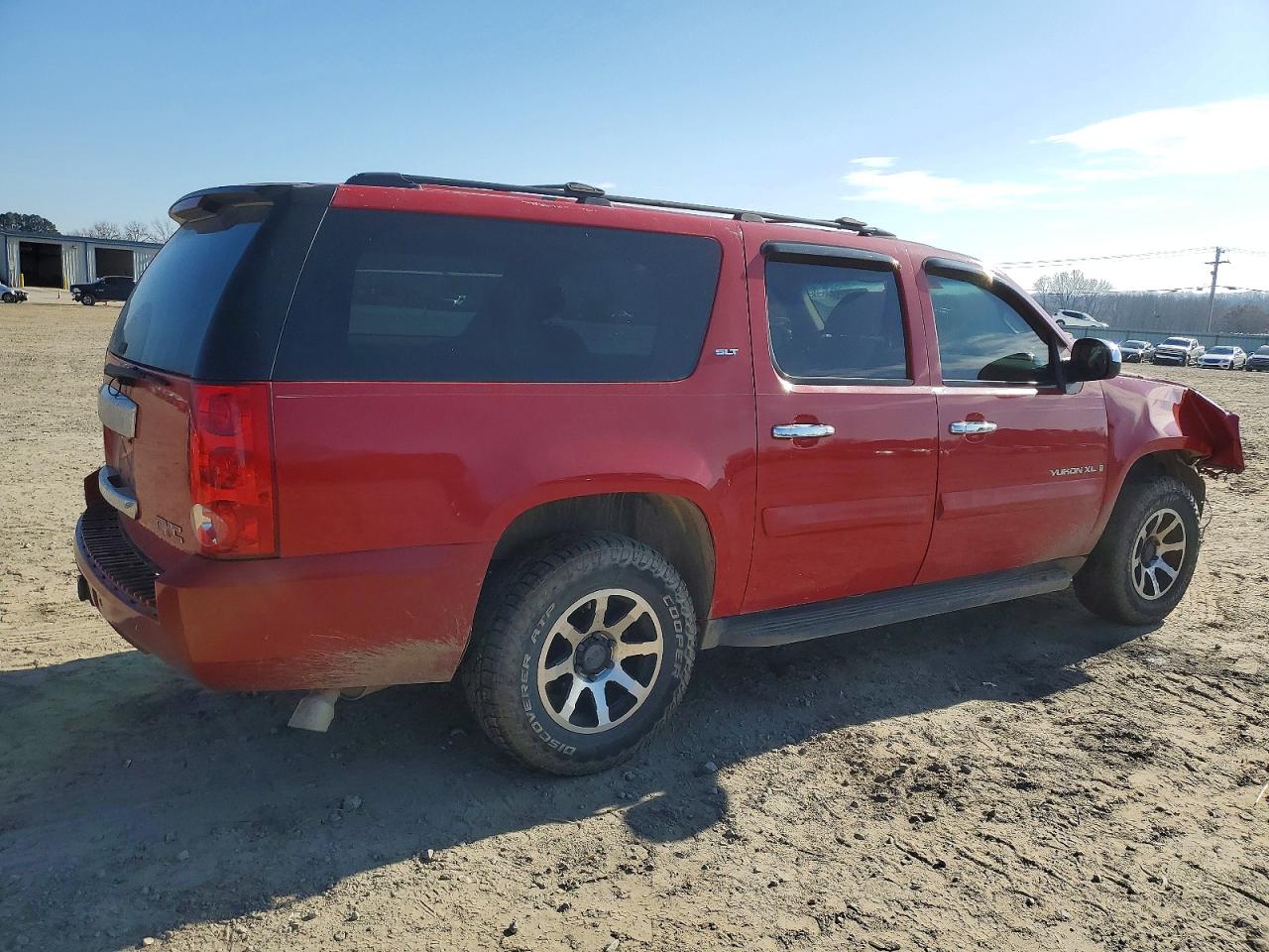 2008 GMC YUKON XL K1500 photo 3