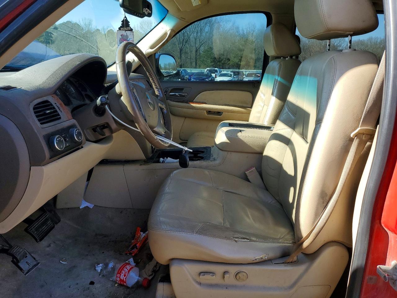 2008 GMC YUKON XL K1500 photo 7