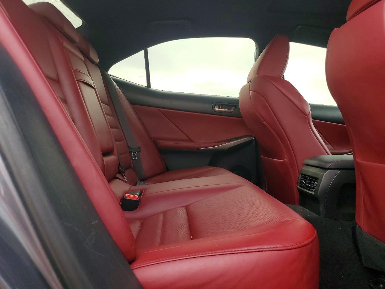 2017 LEXUS IS 200T photo 10