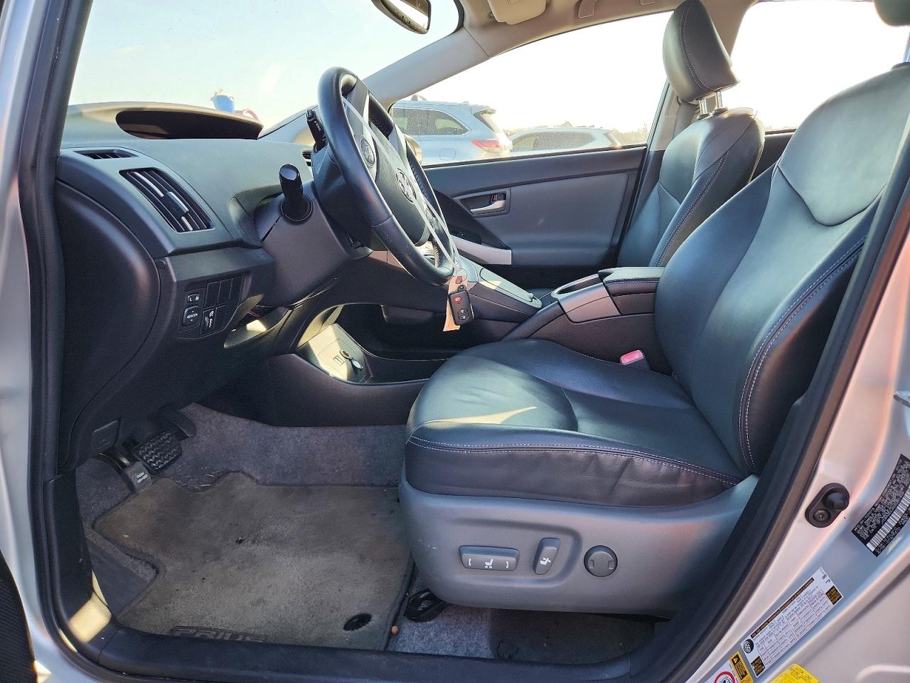 2012 TOYOTA PRIUS photo 7