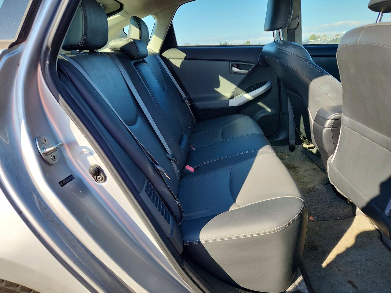 2012 TOYOTA PRIUS photo 10